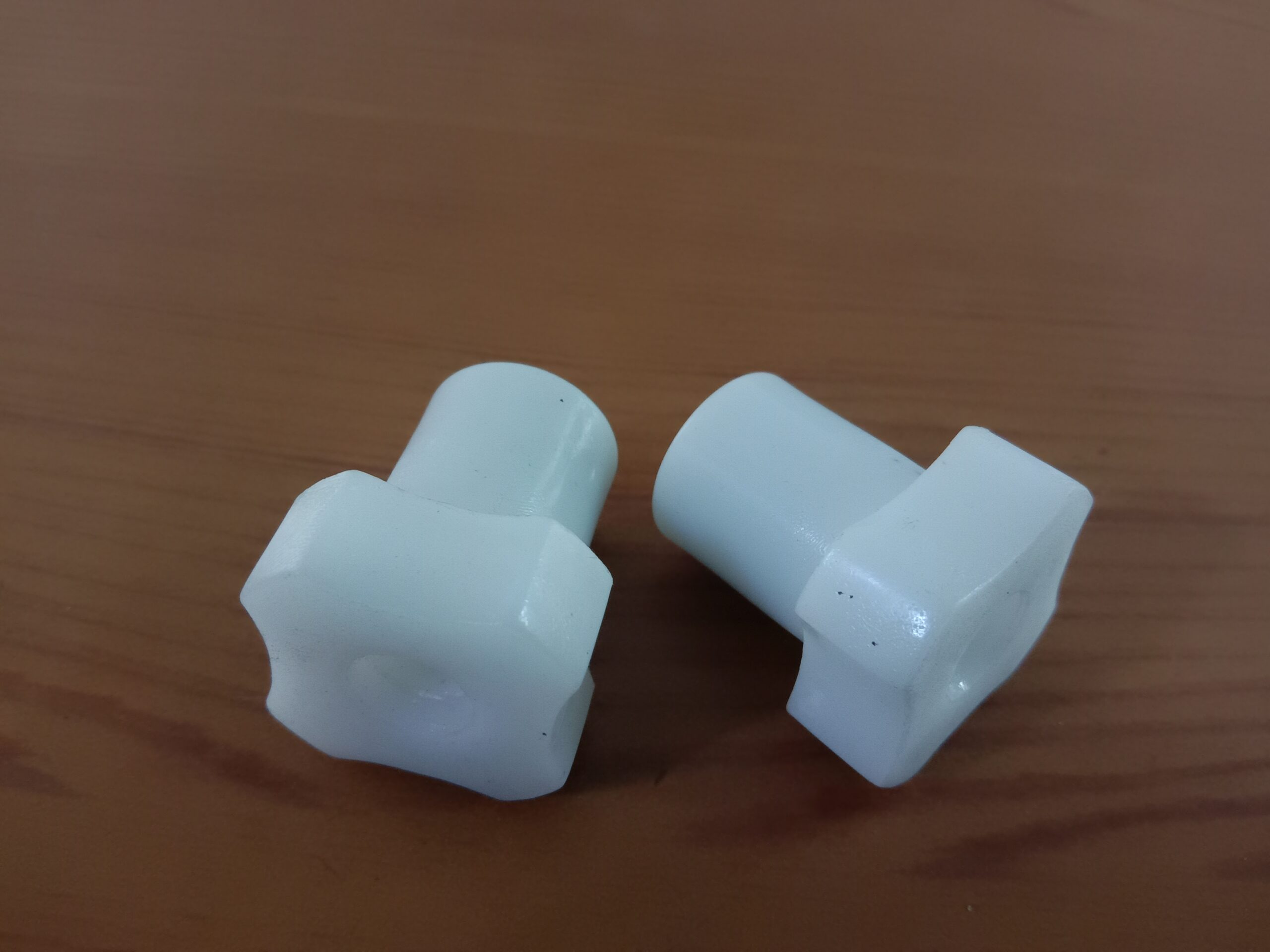 PUMP PLASTIC KNOB-SAE065